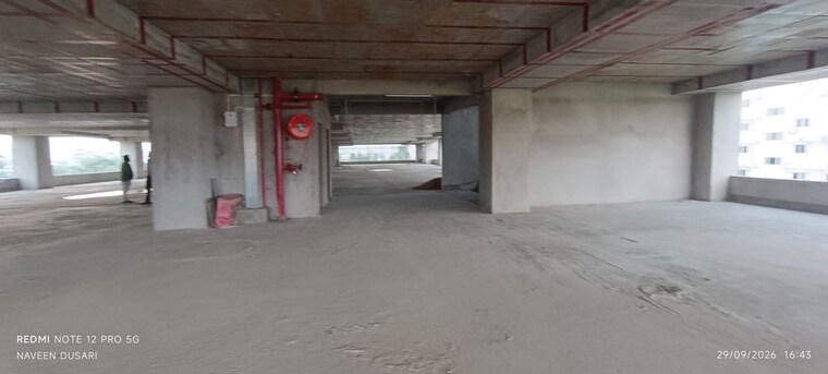  Parking, tadepalli Commercial Showroom 19000 Sq.Ft. In Tadepalli Vijayawada 10716049