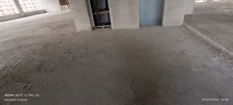 Room, tadepalli Commercial Showroom 19000 Sq.Ft. In Tadepalli Vijayawada 10716049