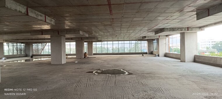  Parking, tadepalli Commercial Showroom 19000 Sq.Ft. In Tadepalli Vijayawada 10716049
