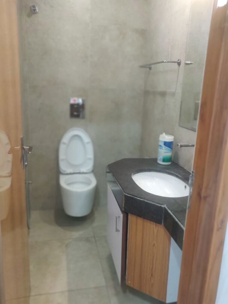 Bathroom, jyoti-banjara 4 Bedroom 3500 Sq.Ft. Apartment In Banjara Hills Hyderabad 10716017