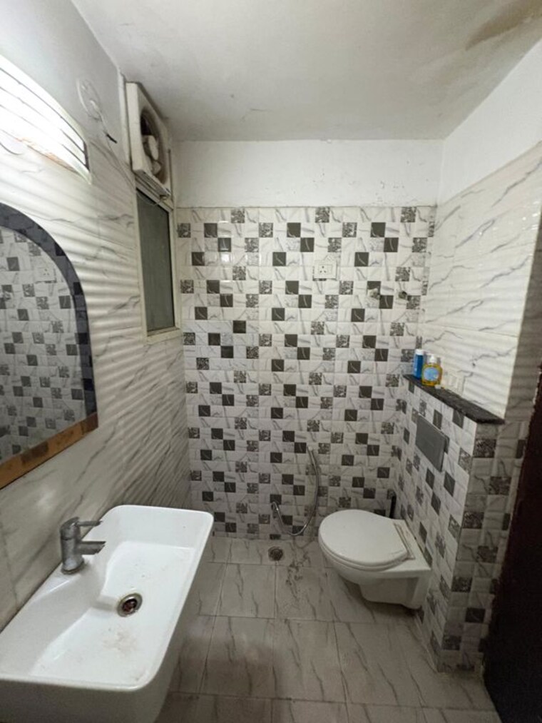 Bathroom, kw-srishti 2 Bedroom 985 Sq.Ft. Apartment In Raj Nagar Extension Ghaziabad 10716063