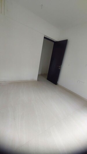 Room in 2 BHK Apartment at Kolte Patil Alora, Santacruz East – for Rent