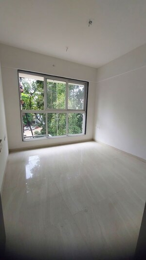 Room in 2 BHK Apartment at Kolte Patil Alora, Santacruz East – for Rent
