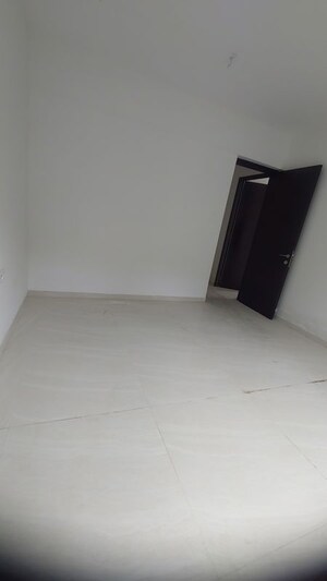 Room in 2 BHK Apartment at Kolte Patil Alora, Santacruz East – for Rent