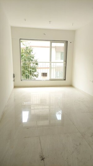 Room in 2 BHK Apartment at Kolte Patil Alora, Santacruz East – for Rent