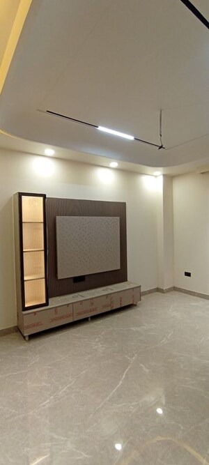 Building Lobby in 4 BHK Builder Floor at TDI The Grand Retreat, Sector 88 – for Sale