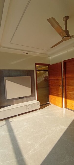 Kitchen in 4 BHK Builder Floor at TDI The Grand Retreat, Sector 88 – for Sale