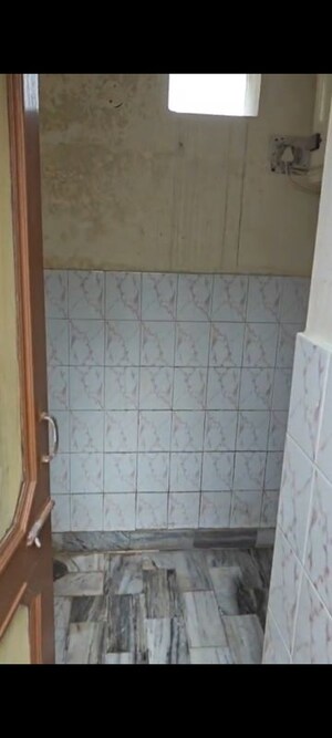 Bathroom in 2 BHK Builder Floor at Sector 46 – for Rent