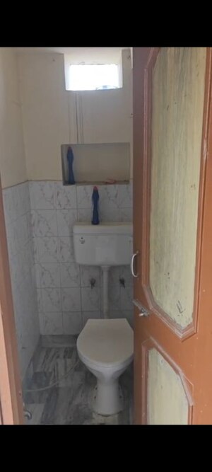 Bathroom in 2 BHK Builder Floor at Sector 46 – for Rent