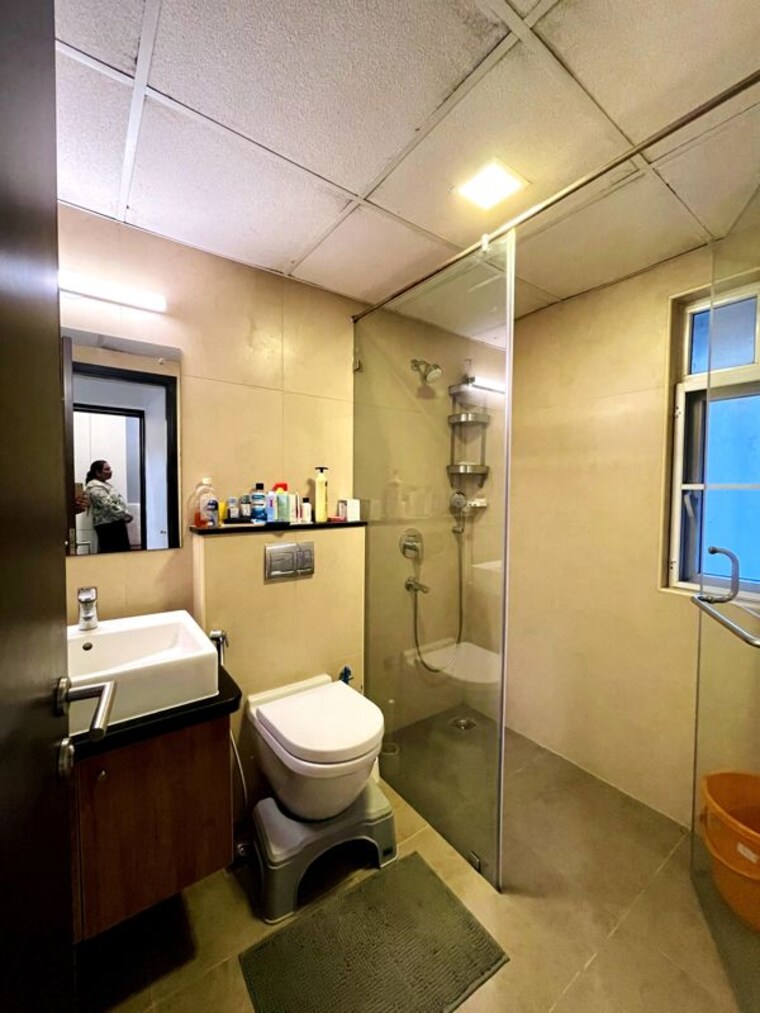 Bathroom, brigade-lakefront 4 Bedroom 2790 Sq.Ft. Apartment In Whitefield Bangalore 10716032