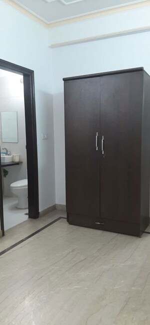 Room in 2 BHK Builder Floor at Sector 14 – for Rent