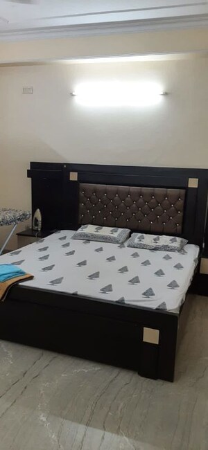 Bedroom in 2 BHK Builder Floor at Sector 14 – for Rent
