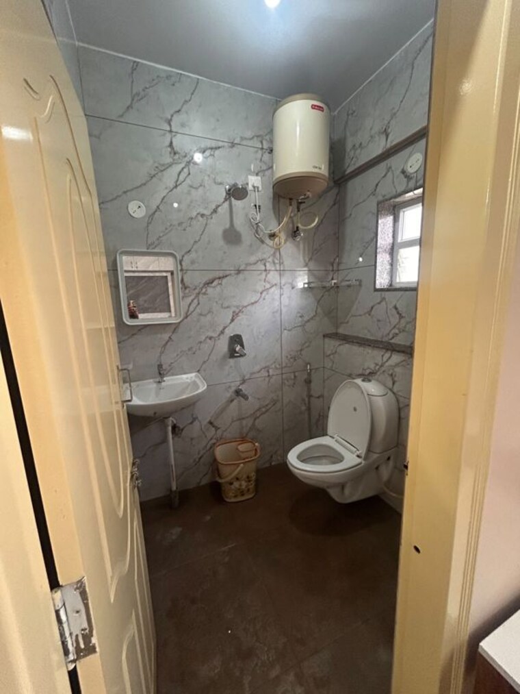 Bathroom, sri-sai-residency-kadubeesanahalli 2 Bedroom 1023 Sq.Ft. Apartment In Kadubeesanahalli Bangalore 10716112
