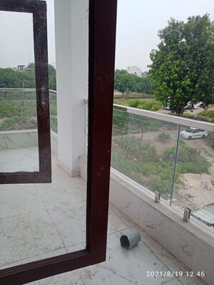 Balcony in 2 BHK Independent House at Sector 14 – for Rent