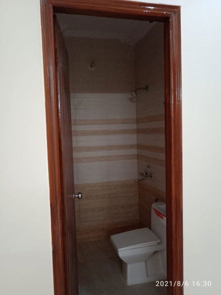 Bathroom, sector 14 2 Bedroom 1249 Sq.Ft. Independent House In Sector 14 Gurgaon 10716131