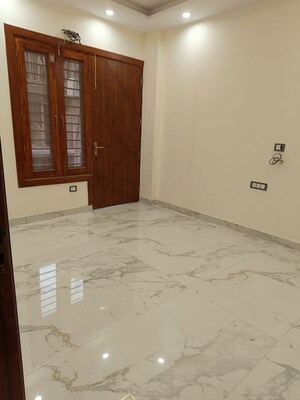 Room in 3.5 BHK Builder Floor at Jaipuria Heritage, Shahpur Bamheta – for Sale