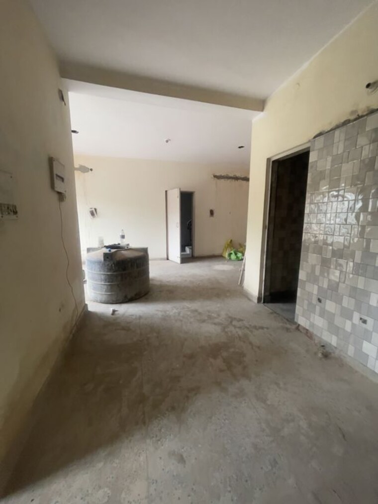 Room, rohini sector 24 2 Bedroom 1100 Sq.Ft. Builder Floor In Rohini Sector 24 Delhi 10716143