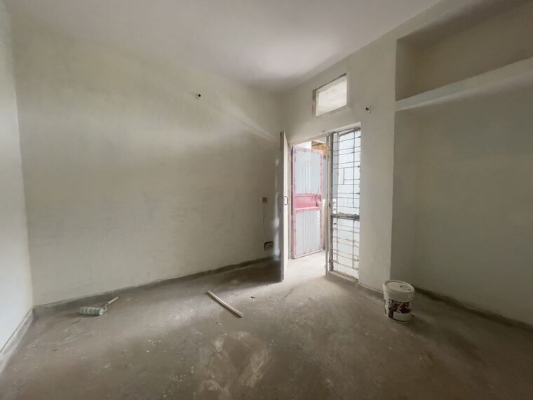 Room, rohini sector 24 2 Bedroom 1100 Sq.Ft. Builder Floor In Rohini Sector 24 Delhi 10716143
