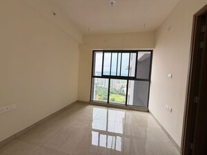 Room in 3 BHK Apartment at Dosti Group Imperia, Manpada – for Rent