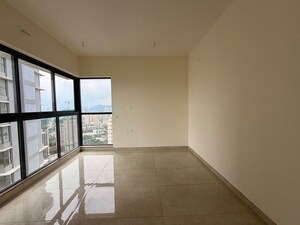 Room in 3 BHK Apartment at Dosti Group Imperia, Manpada – for Rent