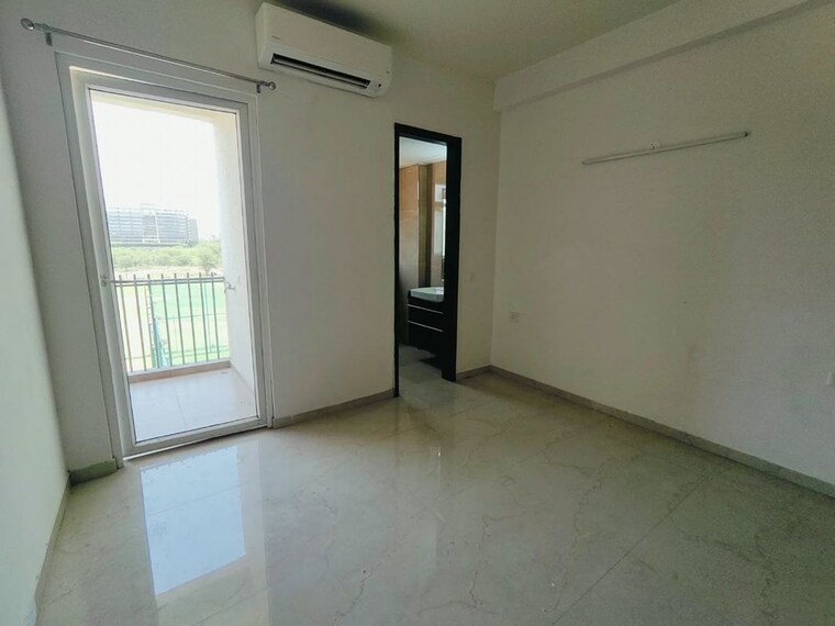 Room, smart-world-orchard 2 Bedroom 1250 Sq.Ft. Apartment In Sector 61 Gurgaon 10716196