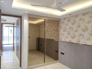 Room in 3 BHK Apartment at Anant Raj Ashok Estate, Sector 63a – for Rent