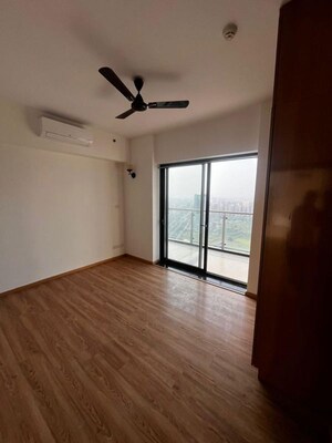 Room in 3 BHK Apartment at M3M Golf Estate, Sector 65 – for Rent
