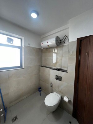 Bathroom in 3 BHK Apartment at M3M Golf Estate, Sector 65 – for Rent