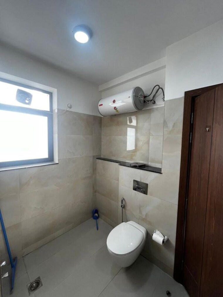 Bathroom, m3m-golf-estate 3 Bedroom 2900 Sq.Ft. Apartment In Sector 65 Gurgaon 10716228