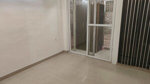 Room in 4 BHK Apartment at Orchid Island, Sector 51 – for Rent