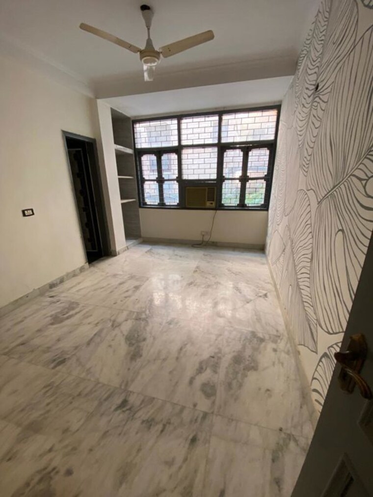 Room, kalkaji 2 Bedroom 900 Sq.Ft. Builder Floor In Kalkaji Delhi 10716257