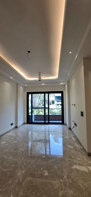 Room in 3 BHK Builder Floor at Chittaranjan Park – for Sale