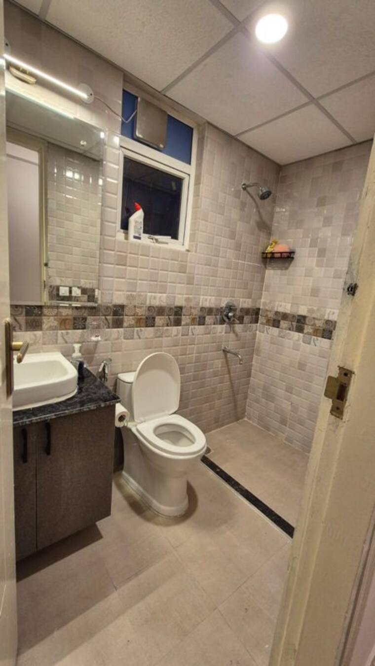 Bathroom, signature-global-park-4-and-5 3 Bedroom 1120 Sq.Ft. Builder Floor In Sohna Sector 36 Gurgaon 10716275