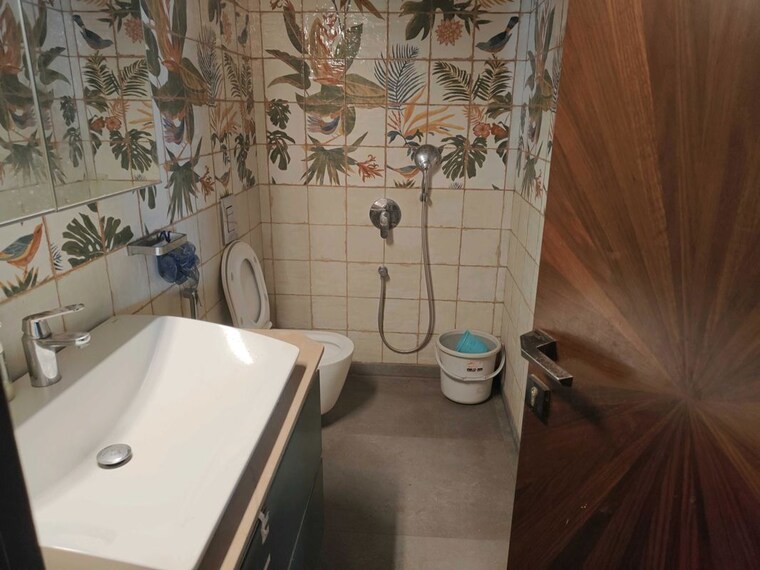 Bathroom, parmanand wadi 3 Bedroom 1190 Sq.Ft. Apartment In Parmanand Wadi Mumbai 10716293