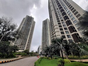 2.5 BHK Apartment – Exterior View View at Oberoi Realty Woods, Goregaon East - for Sale