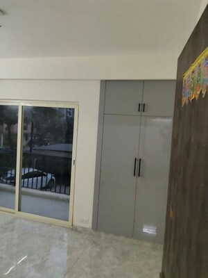 Room in 3 BHK Apartment at Panchsheel Wellington, Dundahera – for Sale