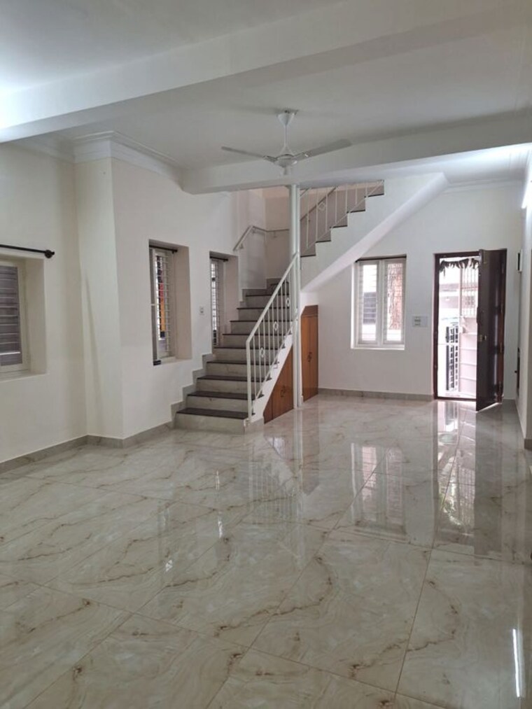 Living Room, chickpet Commercial Land 1500 Sq.Ft. In Chickpet Bangalore 10716347