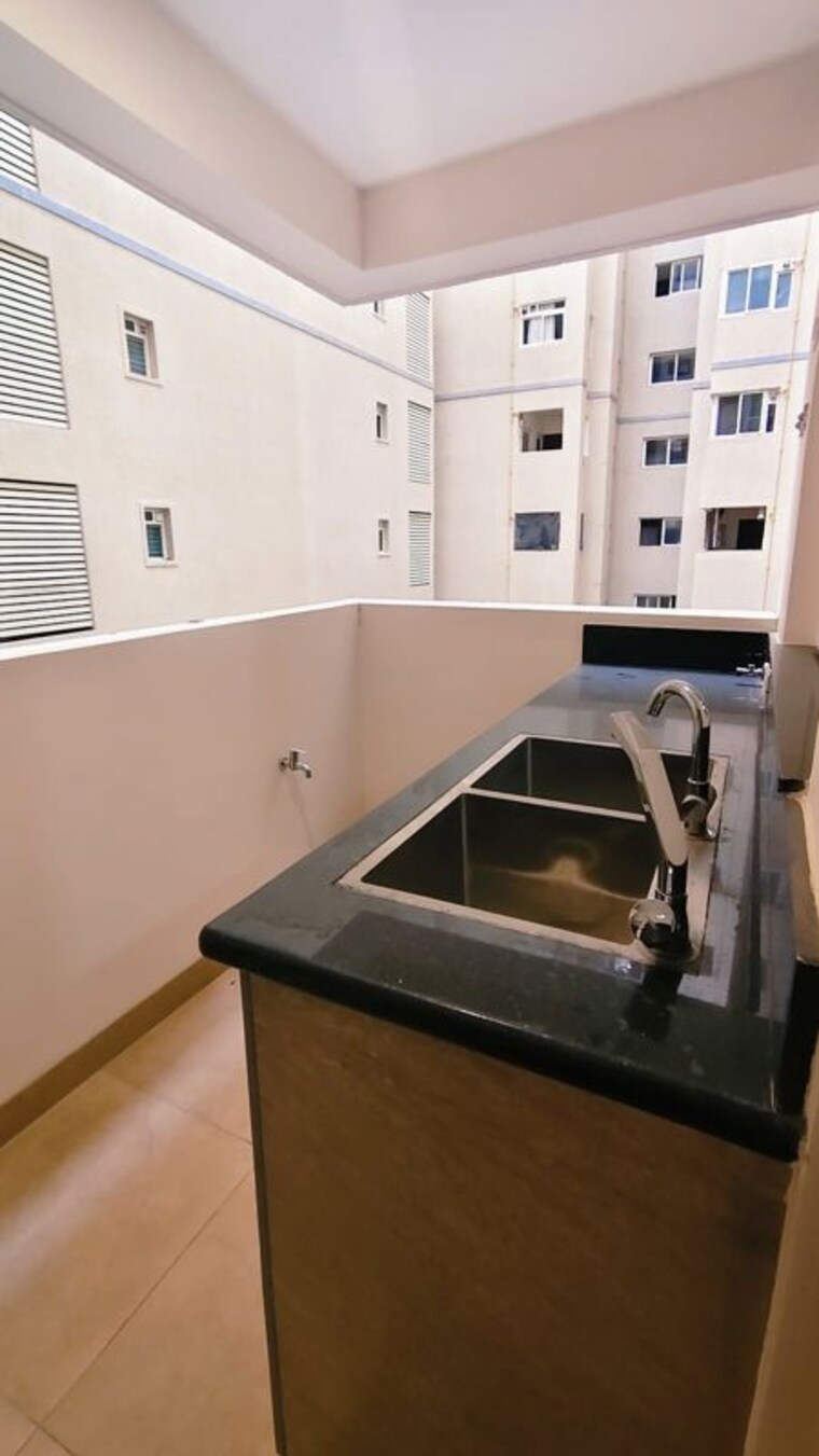 Kitchen, adarsh-lakefront-phase-2 3.5 Bedroom 2225 Sq.Ft. Apartment In Marathahalli Orr Bangalore 10716377