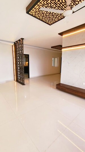 Room in 3.5 BHK Apartment at Adarsh Lakefront Phase 2, Marathahalli Orr – for Rent