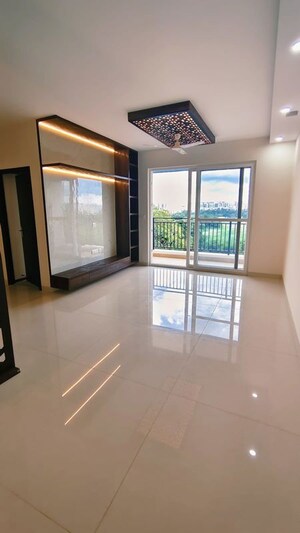 Room in 3.5 BHK Apartment at Adarsh Lakefront Phase 2, Marathahalli Orr – for Rent