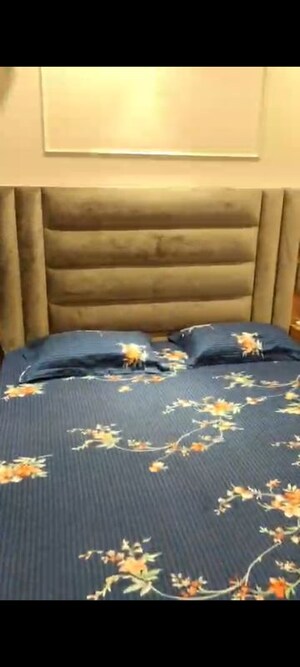 2 BHK Apartment For Rent in Datta Parag Apartment, Andheri West