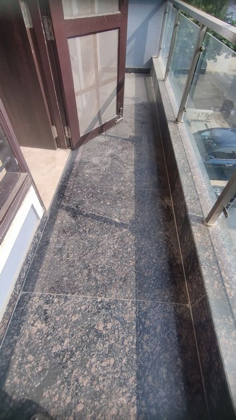 Balcony, rwa-apartments-sector-47 1 Bedroom 650 Sq.Ft. Builder Floor In Sector 47 Noida 10716406