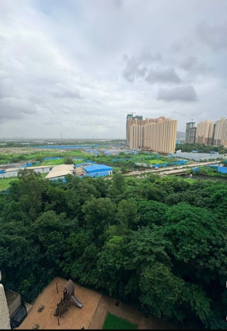 Garden, lodha-amara 2 Bedroom 550 Sq.Ft. Apartment In Kolshet Road Thane 10716418