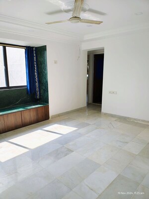 Room in 1 BHK Apartment at Group Satellite Elegance, Goregaon East – for Rent