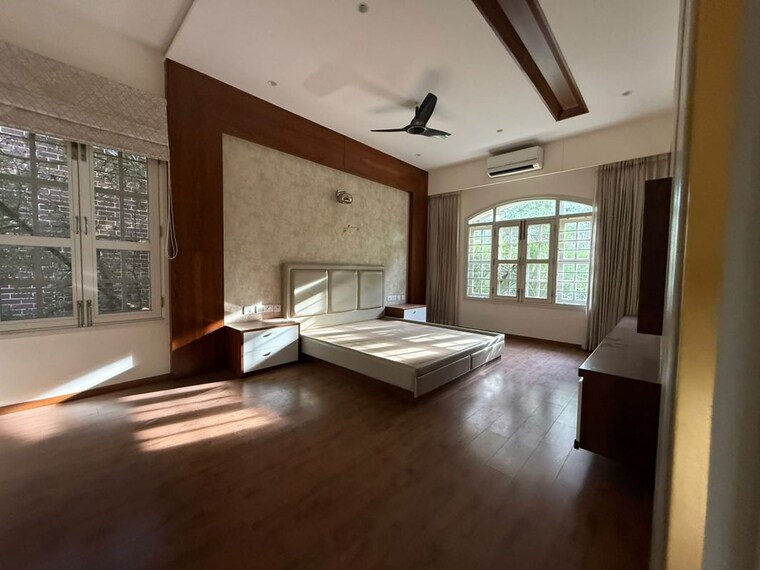 Bedroom, prestige-lakeside-habitat-villa 4 Bedroom 4934 Sq.Ft. Villa In Gunjur Bangalore 10716403