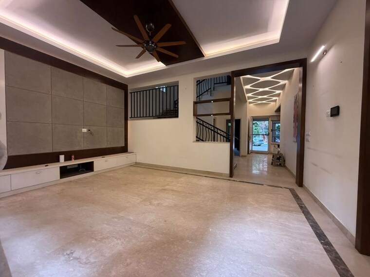 Room, prestige-lakeside-habitat-villa 4 Bedroom 4934 Sq.Ft. Villa In Gunjur Bangalore 10716403