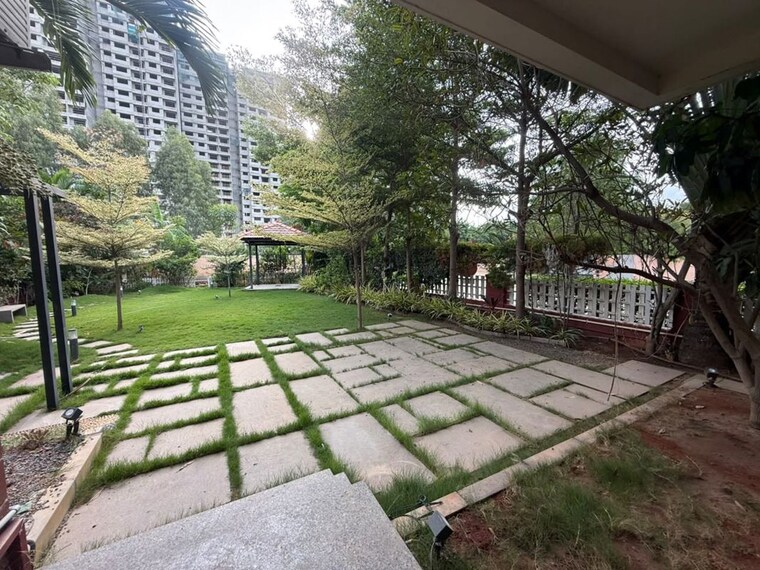Balcony, prestige-lakeside-habitat-villa 4 Bedroom 4934 Sq.Ft. Villa In Gunjur Bangalore 10716403