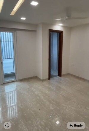 Room in 4 BHK Builder Floor at Panchsheel Park – for Rent