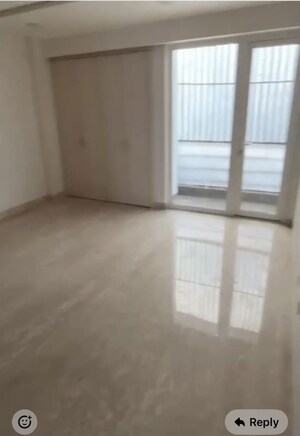 Room in 4 BHK Builder Floor at Panchsheel Park – for Rent