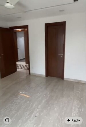 Room in 4 BHK Builder Floor at Panchsheel Park – for Rent